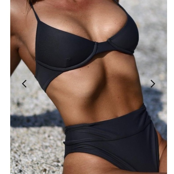 Two piece bathing suit - Picture 1 of 2